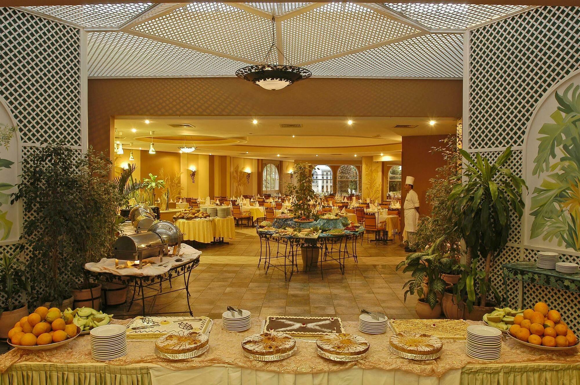 Tui Suneo Kenzi Europa Agadir Exterior photo The restaurant at the hotel